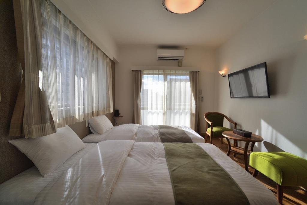 Aparthotel Cosmos Omoromachi Station Naha Zewnętrze zdjęcie